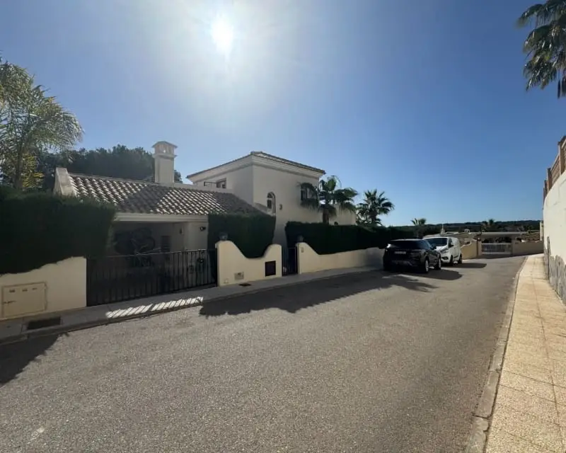 Villa en Venta Las Ramblas Golf 5 Dormitorios 3 Baños Piscina Privada