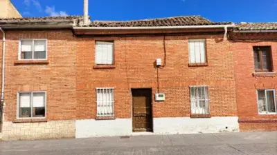Casa en venta para reformar Calle Correderas