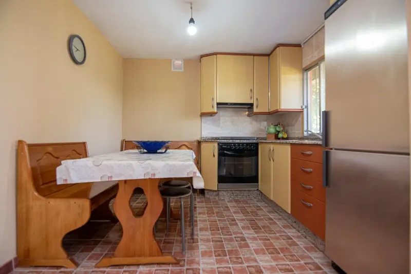 Casa con Terraza en Cela Cambre Finca cerrada con Jardin