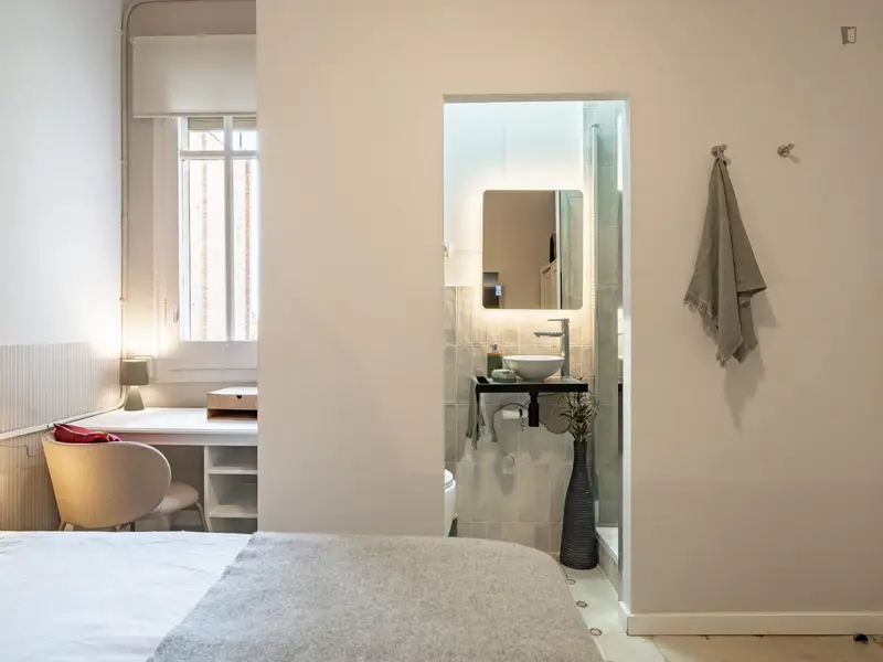 Habitacion Doble en Eixample con Baño Privado