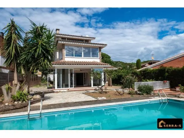 Casa en Vilassar de Dalt con Jardin Piscina Garaje y Vistas al Mar