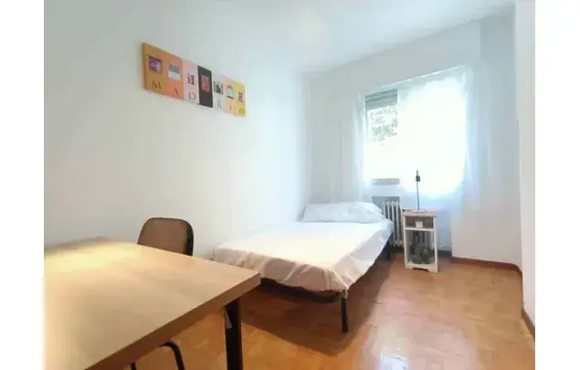 Habitacion 100m2 Madrid Alquiler 5 a 18 Noches