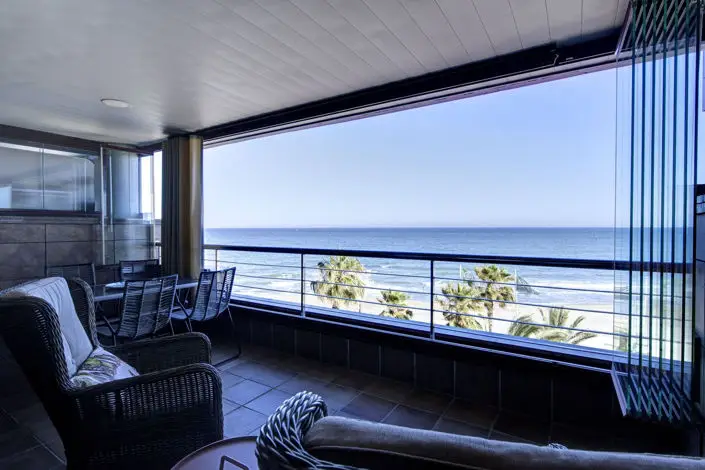 Apartamento 2 Dormitorios en Fuengirola Primera Linea de Playa