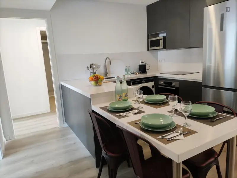 Habitacion Doble Coliving Ramblas Gimnasio Terraza Coworking