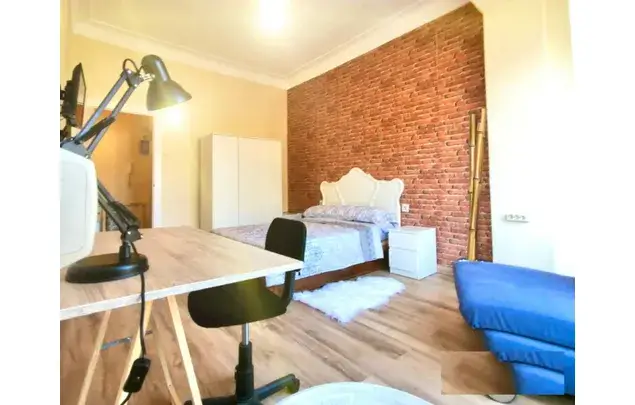 Habitaci
ón 137m
² Alicante Estancia Media Larga