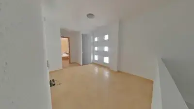 Dúplex en Venta El Ejido - Luminoso y Espacioso