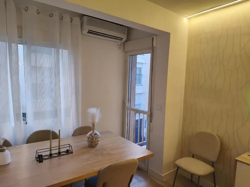 Apartamento céntrico reformado 3 habitaciones y patio