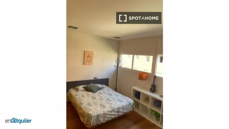 Habitacion en Sevilla - Casa con Piscina