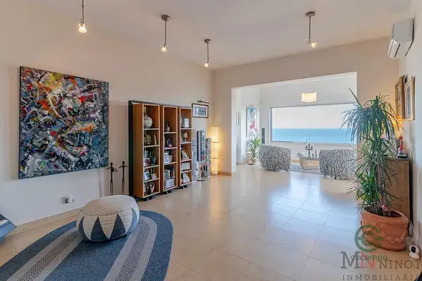 Villa de Lujo en Castellón con Vistas al Mar