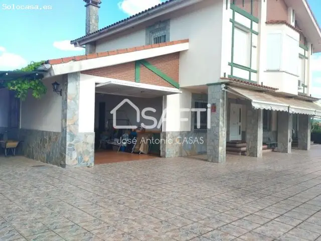 Chalet 3 Plantas Piscina 2000m2 Parcela Choco Cochera
