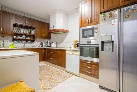 Casa en Casco Antiguo de Carmona 4 Dormitorios 2 Baños Patio 104m2