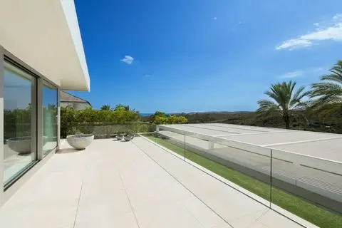 Casares Villa de Lujo con Vistas al Mar y Golf