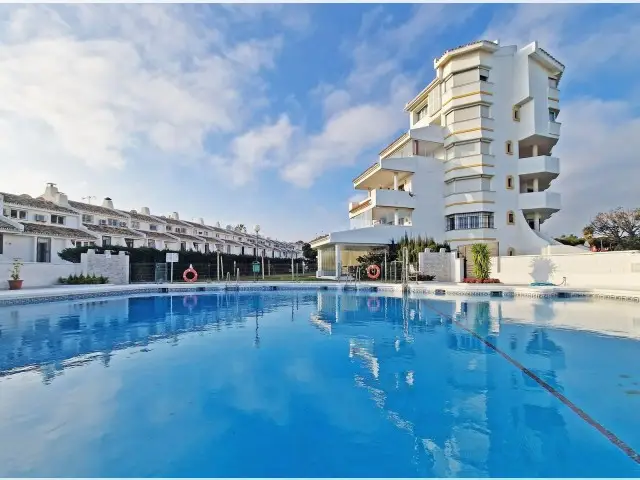 Apartamento en Calahonda 3 Dormitorios Cerca de la Playa