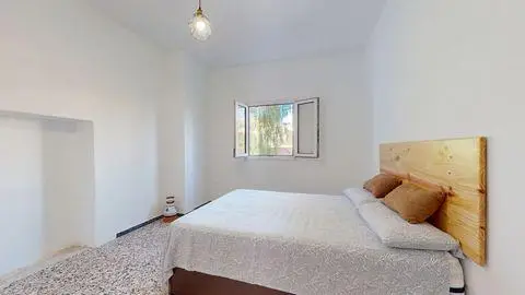 Casa Versátil en San Lorenzo: Ideal para 2 Familias o Vivienda con Local