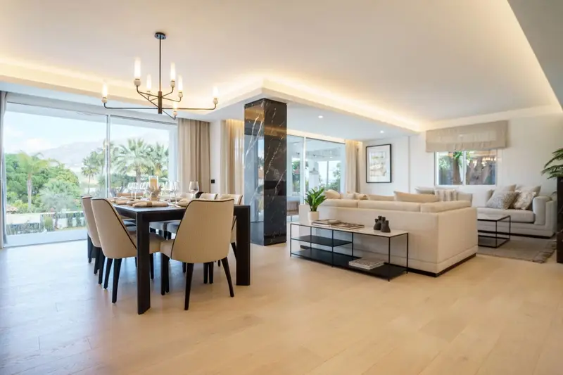 Villa Moderna en Venta Las Brisas Nueva Andalucía