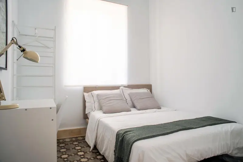 Coliving Málaga: Habitaciones Amuebladas con Servicios Incluidos