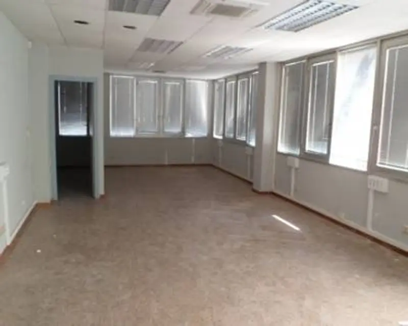 Local 110m2 Mataro 2 Banos Av Maresme