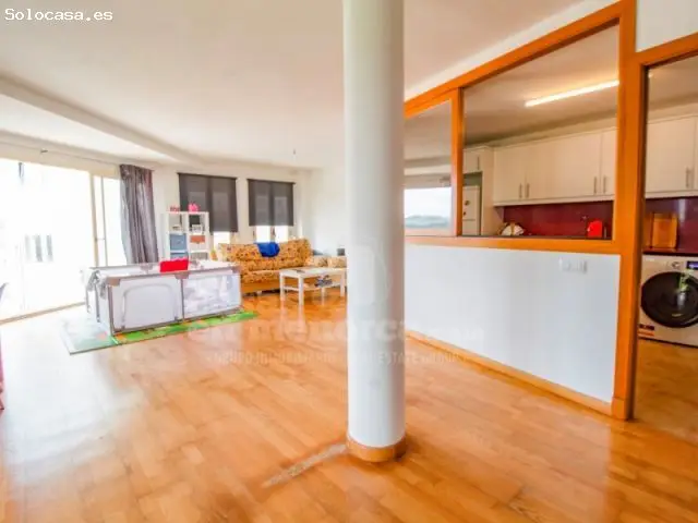 Amplio Piso en Es Migjorn Gran con Balcón y Aparcamiento