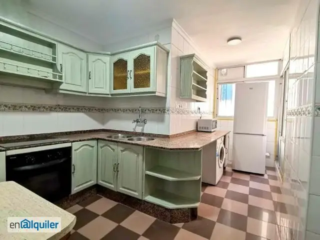 Vivienda Amueblada 4 Dormitorios 2 Baños Patio 60m2
