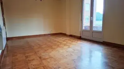 Alquiler Piso Puente San Miguel 3 Dormitorios Cerca Servicios