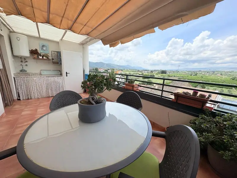 Ático en Venta en Canals Valencia 3 Dormitorios Terraza