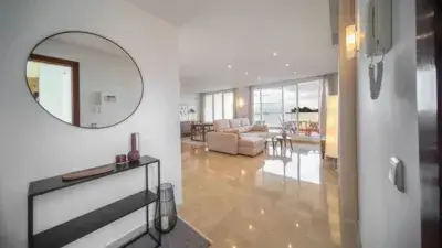 Apartamento en Benahavís con Jardín Privado y Piscina