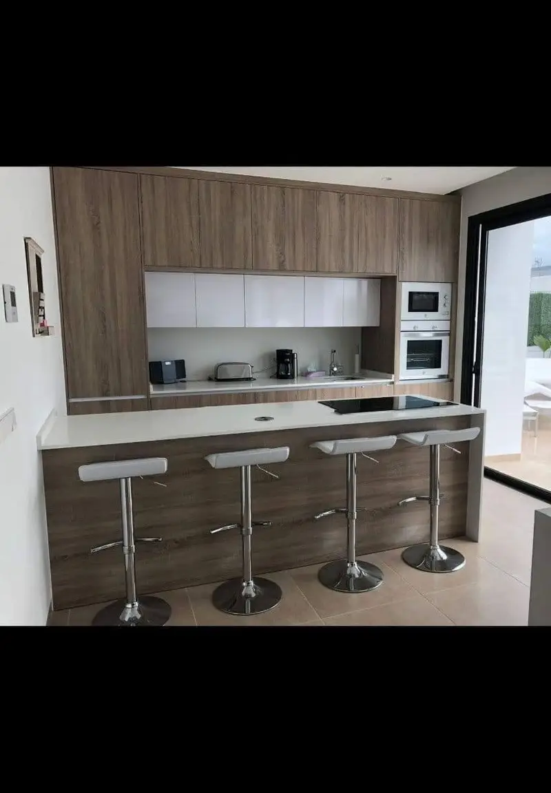 Chalet con 3 dormitorios y piscina privada en Santiago de la Ribera