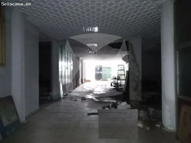 Local Comercial con Sotano en Venta Zona Centro