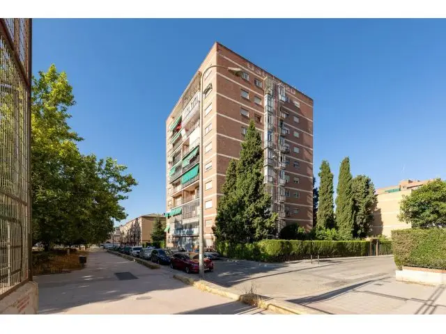 Piso 87m2 4 Dormitorios Calle Luz Casanova Para Reformar