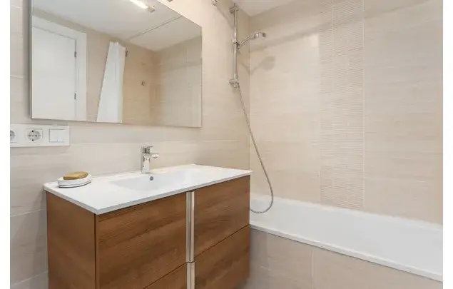 Alquiler Apartamento 3 Dormitorios 170m2 Almeria Septiembre 2025 Junio 2026