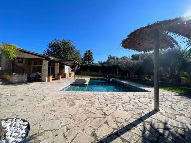 Finca Rustica en Manacor con Piscina y Vistas a la Montana