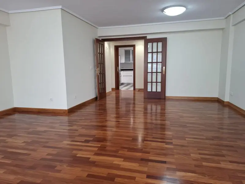 Piso Reformado 4 Dormitorios 2 Banos A Coruna