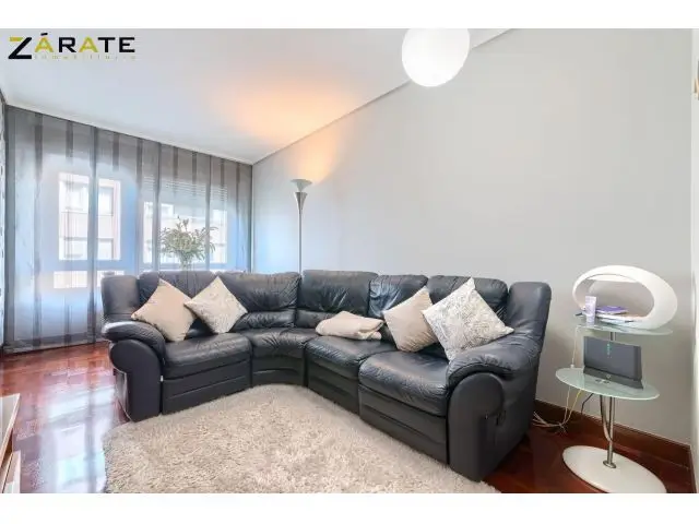 Vivienda en Venta Urban Barakaldo: Exterior, Luminosa y Amplia