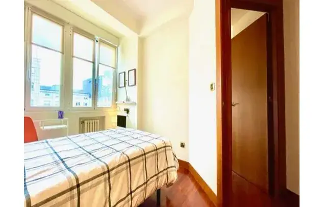 Alquiler Habitaciones Bilbao - Piso Amueblado 6 Dormitorios