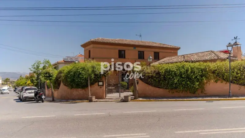 Casa con Negocio Hostelero en Dílar