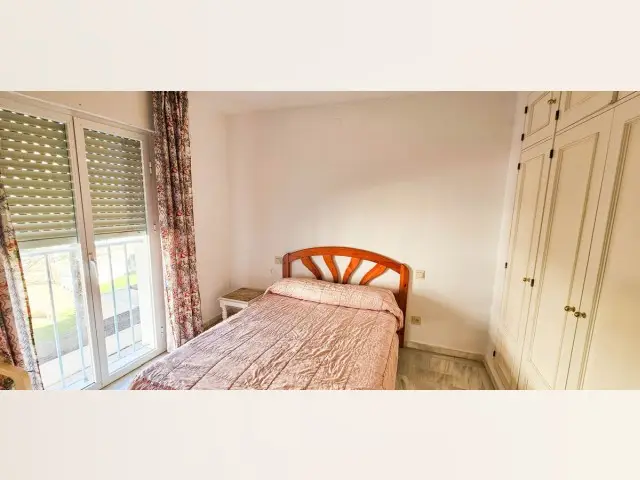 Apartamento en San Luis de Sabinillas 3 Dormitorios Vistas al Mar