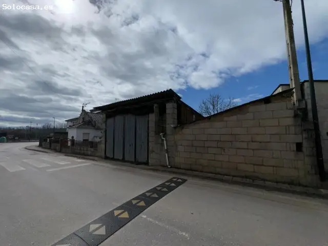 Casa con Garaje y Jardin en Magaz de Arriba