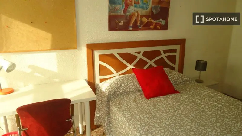 Habitación en piso compartido en Córdoba