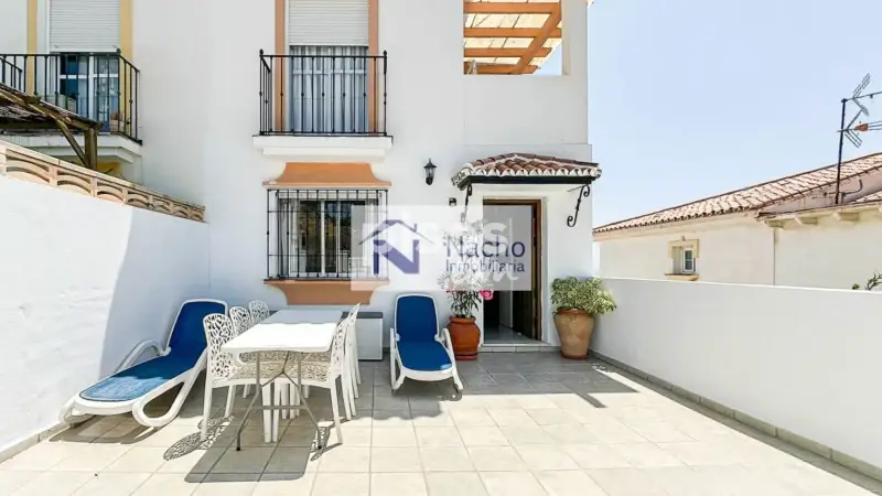 Chalet Pareado en Cotomar con Vistas al Mar