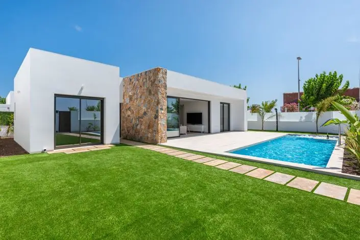 Villa 3 Dormitorios en Los Alcázares Nueva Construccion