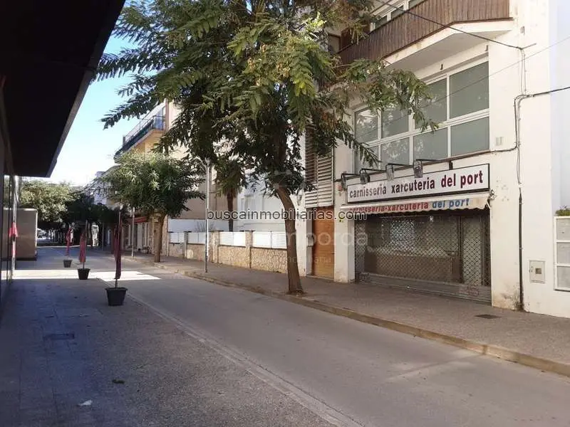 Local Comercial en Venta Llançà 117m² Equipado