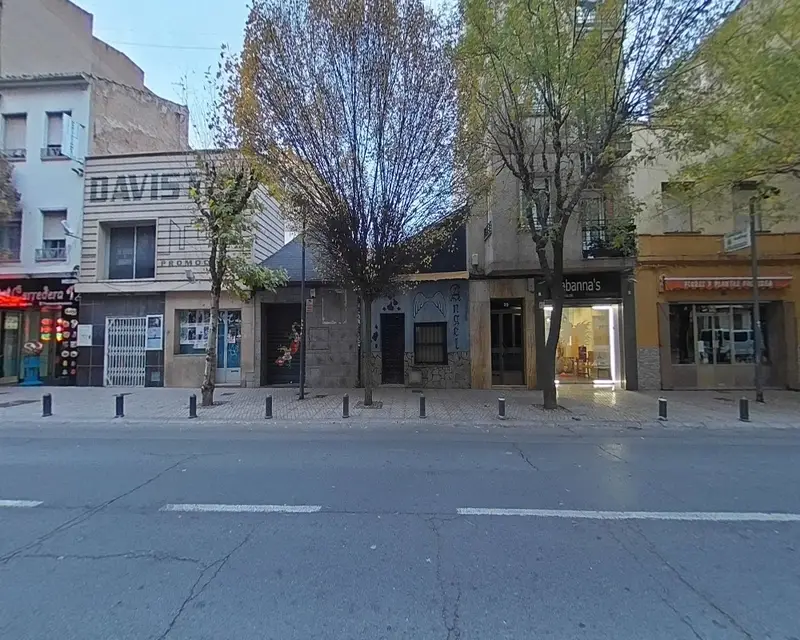 Piso en venta en Almansa 4 habitaciones Corredera