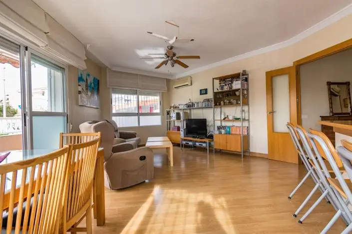 Apartamento 3 Dormitorios Playa del Acequion Torrevieja