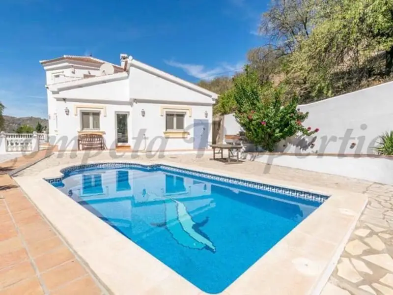 Villa 4 Dormitorios Piscina Privada Cómpeta Málaga