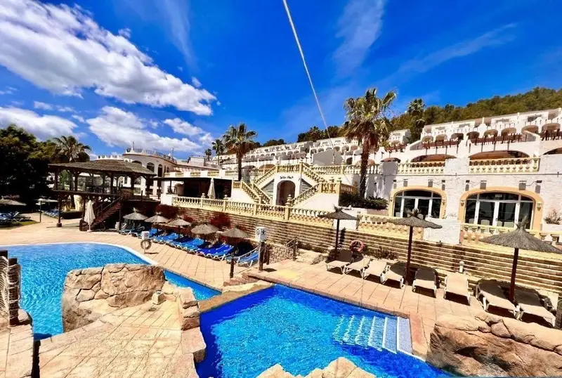 Venta Adosado con calefacción en Imperial Park, Calpe - Ref: 3749C