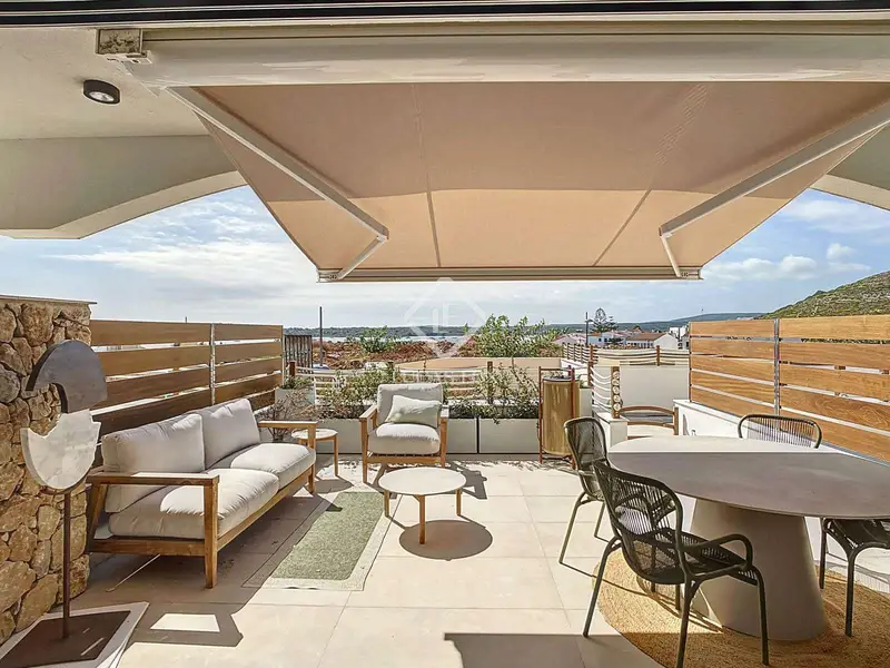 Chalet Adosado de Lujo en Menorca con Vistas a Fornells