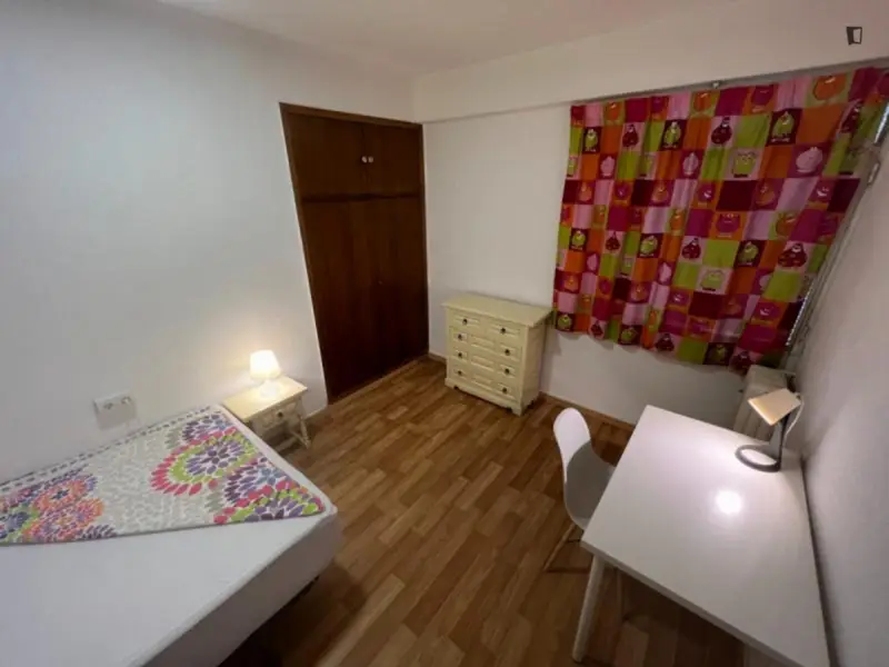 Habitacion Doble en Piso Compartido con Aire Acondicionado y Calefaccion