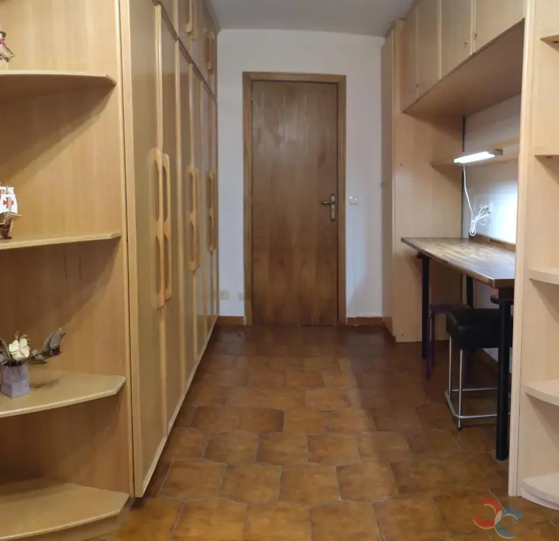 Piso en venta en Pontevedra ciudad cuatro dormitorios dos baños