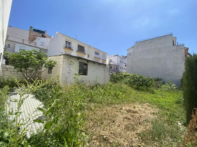 Terreno en Venta Las Lagunas Edificio Multifamiliar