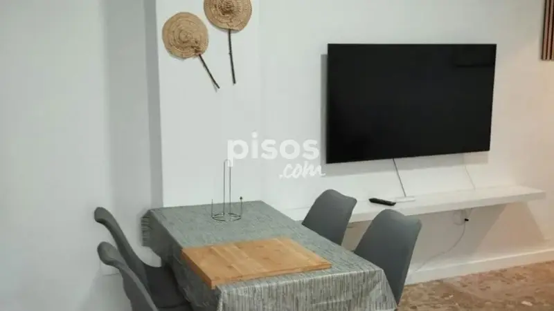 Piso en Alquiler en Cártama con Patio Privado